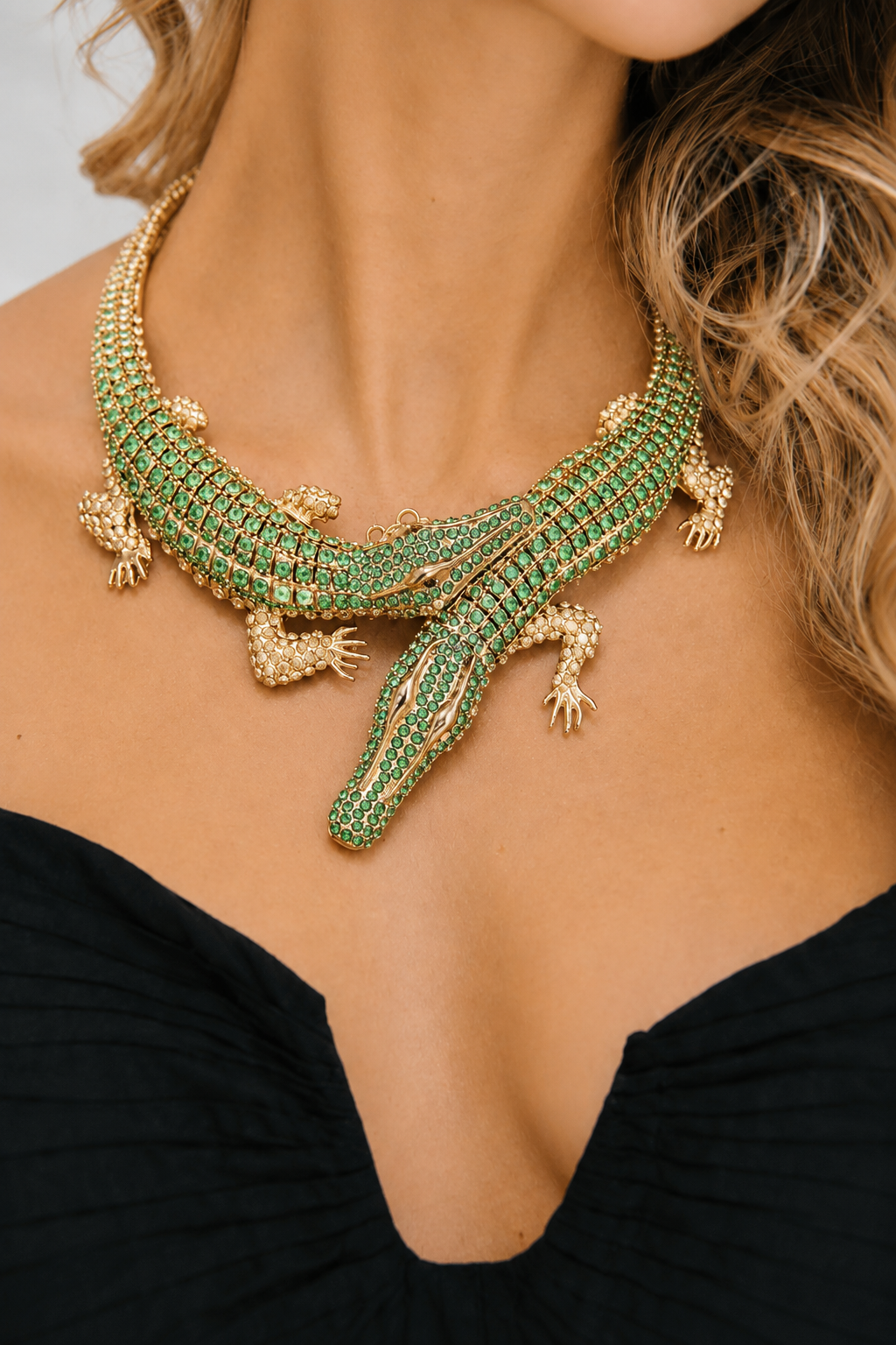 ALLIGATOR RHINESTONE NECKLACE NECKLACE Judith March GREEN