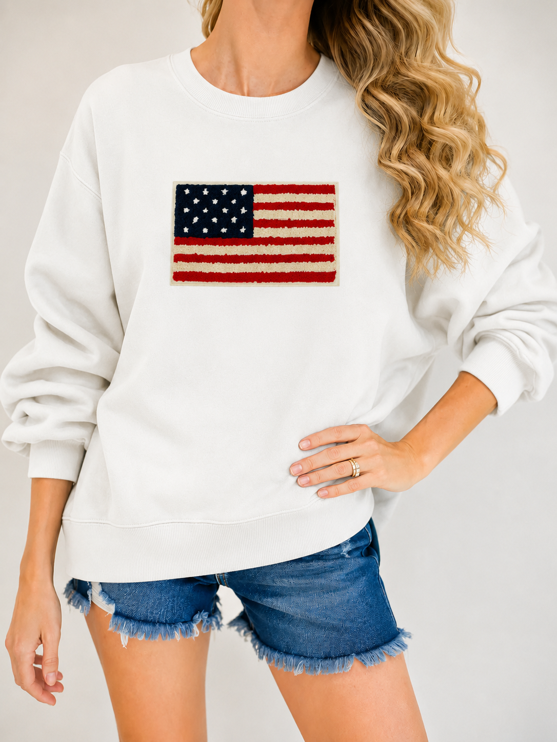 *USA FLAG WHITE PULLOVER - LARGE SWEATER Judith March