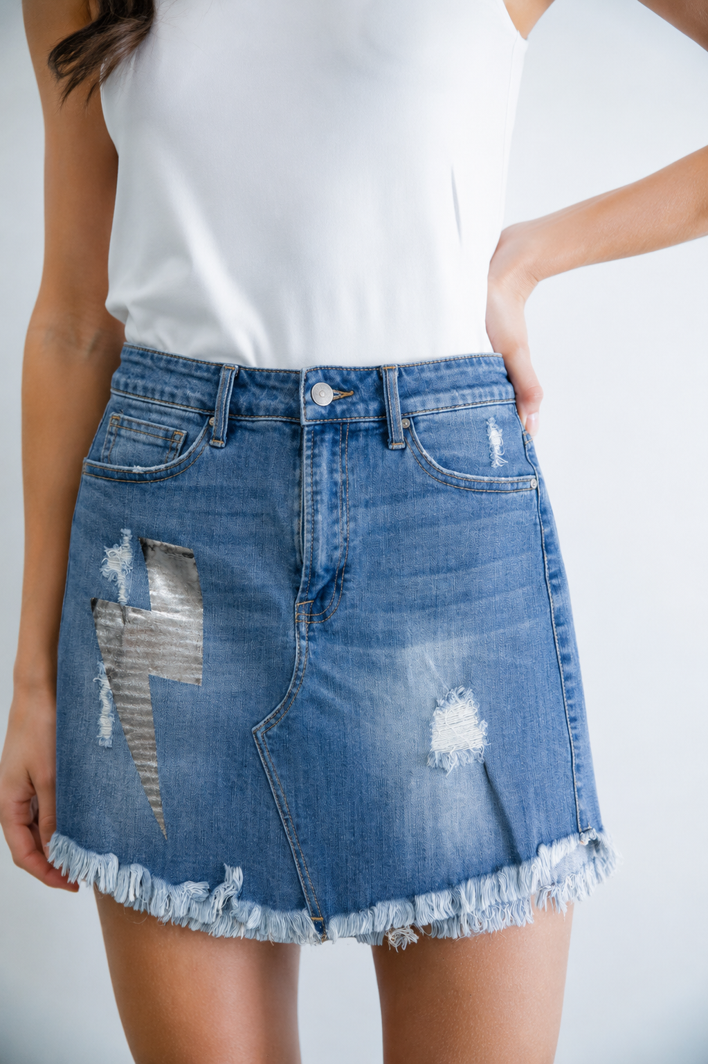 ***BOLT DENIM SKIRT - MEDIUM TEE Judith March