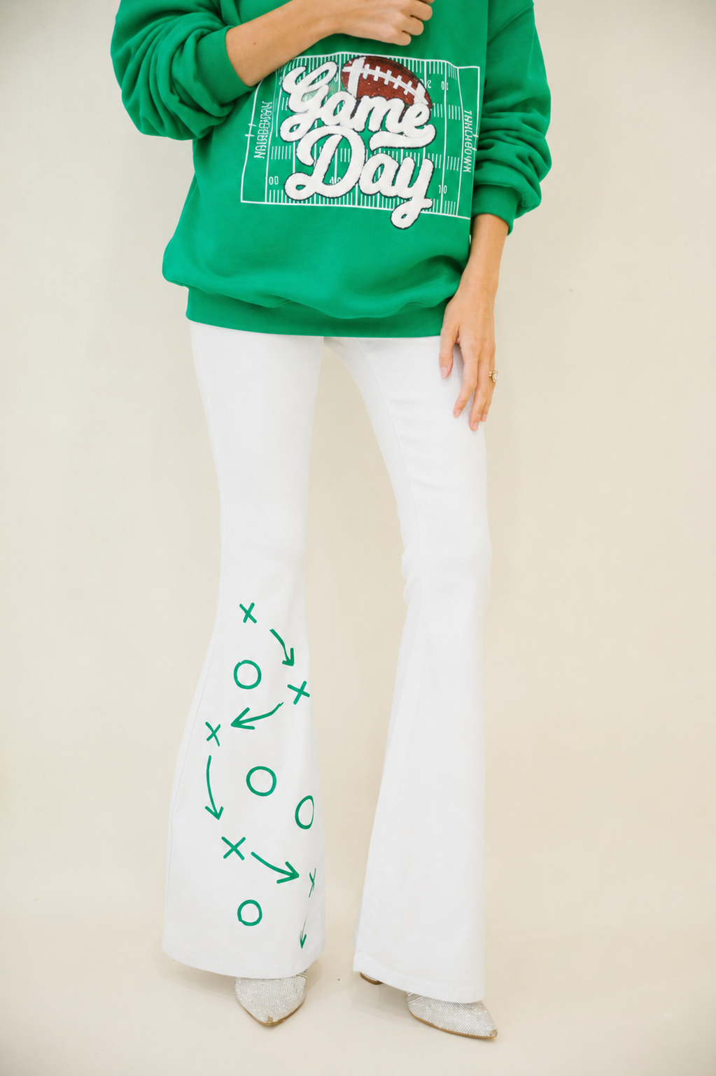 READY FOR KICKOFF GREEN FLARES FLARES Judith March