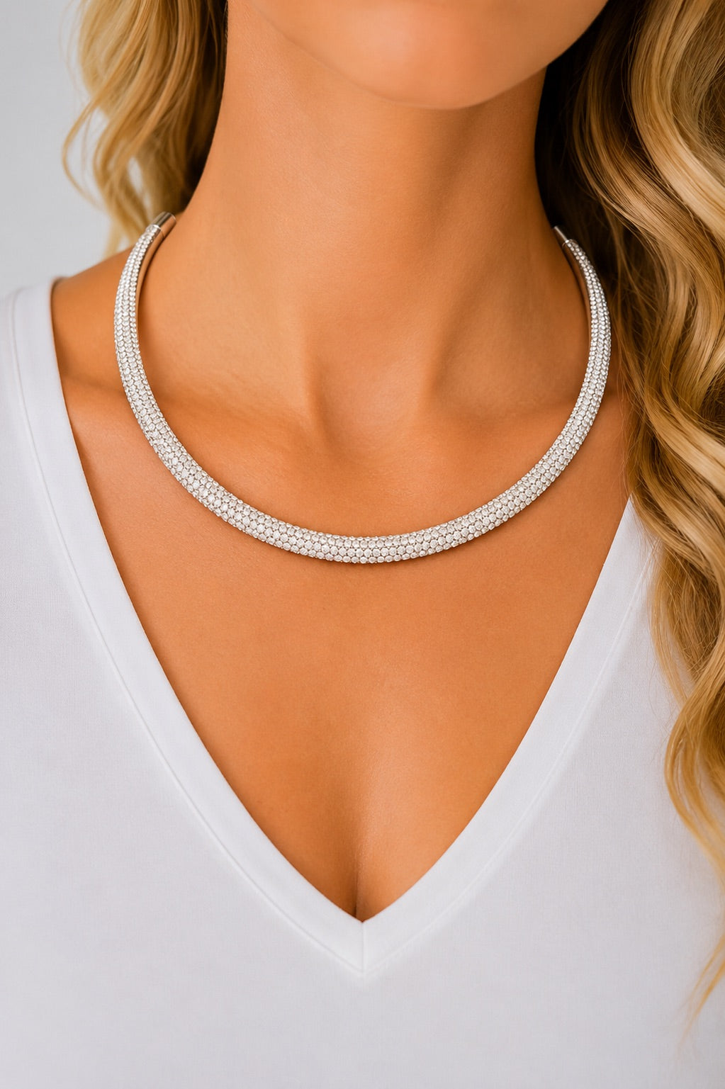 SILVER CUFF NECKLACE