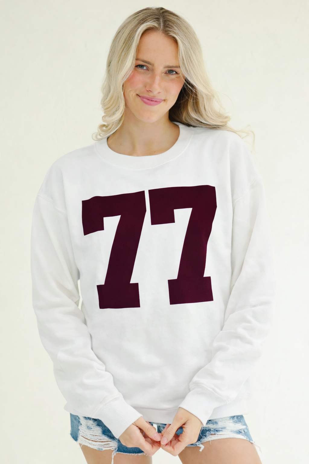 *MAROON #77 WHITE PULLOVER - SMALL FLARES Judith March