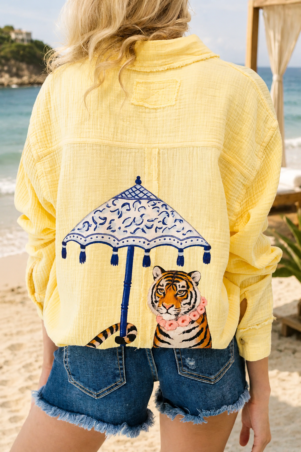 COASTAL TIGER YELLOW BUTTON DOWN Button Down Judith March