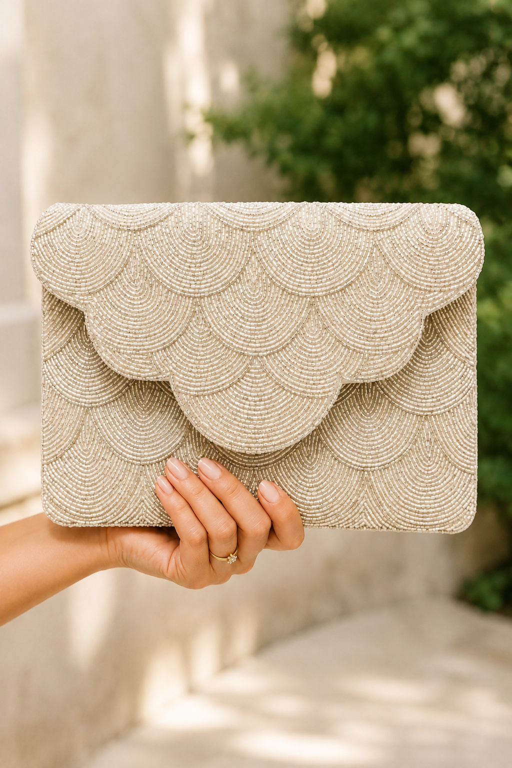 OPALINE SCALLOP BEADED CLUTCH PURSE Judith March