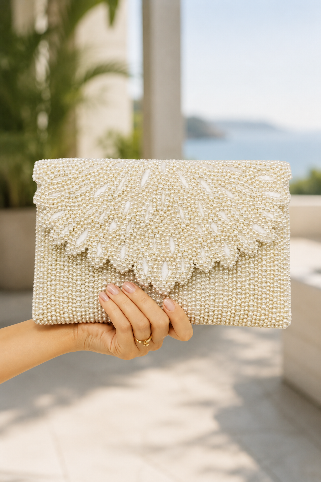 ENDLESS PEARL BEADED CLUTCH PURSE Judith March