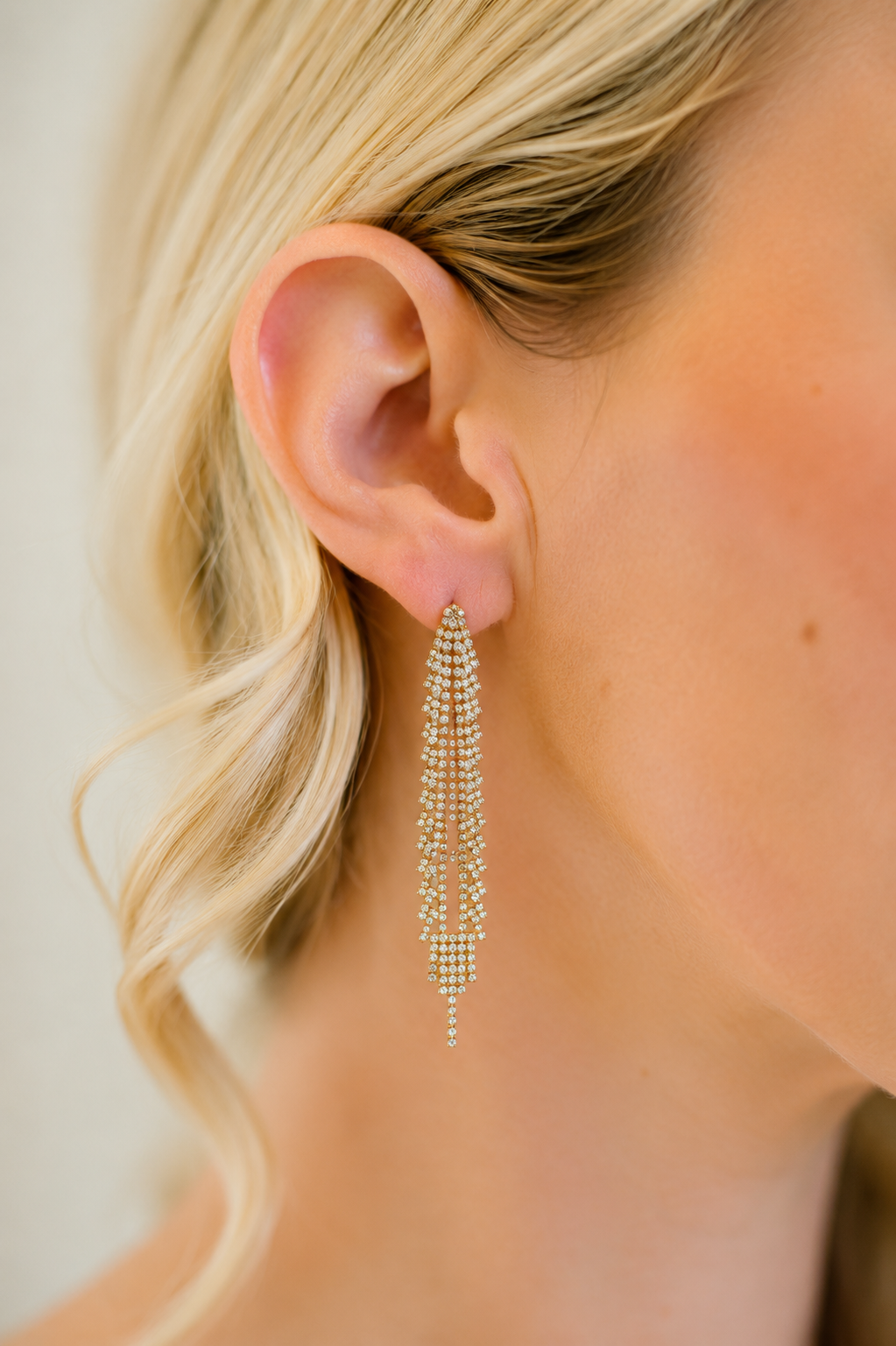 GLAMOUR FALLS EARRINGS earrings Judith March