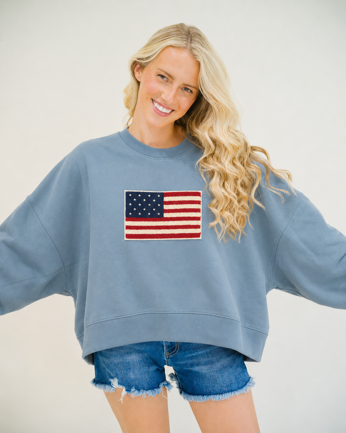 **AMERICAN FLAG DUSTY PULLOVER PULLOVER Judith March