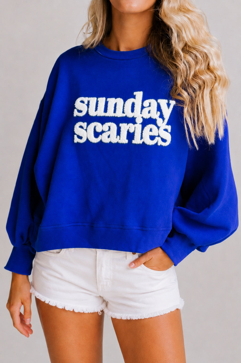 **SUNDAY SCARIES ROYAL PULLOVER - L/XL PULLOVER Judith March