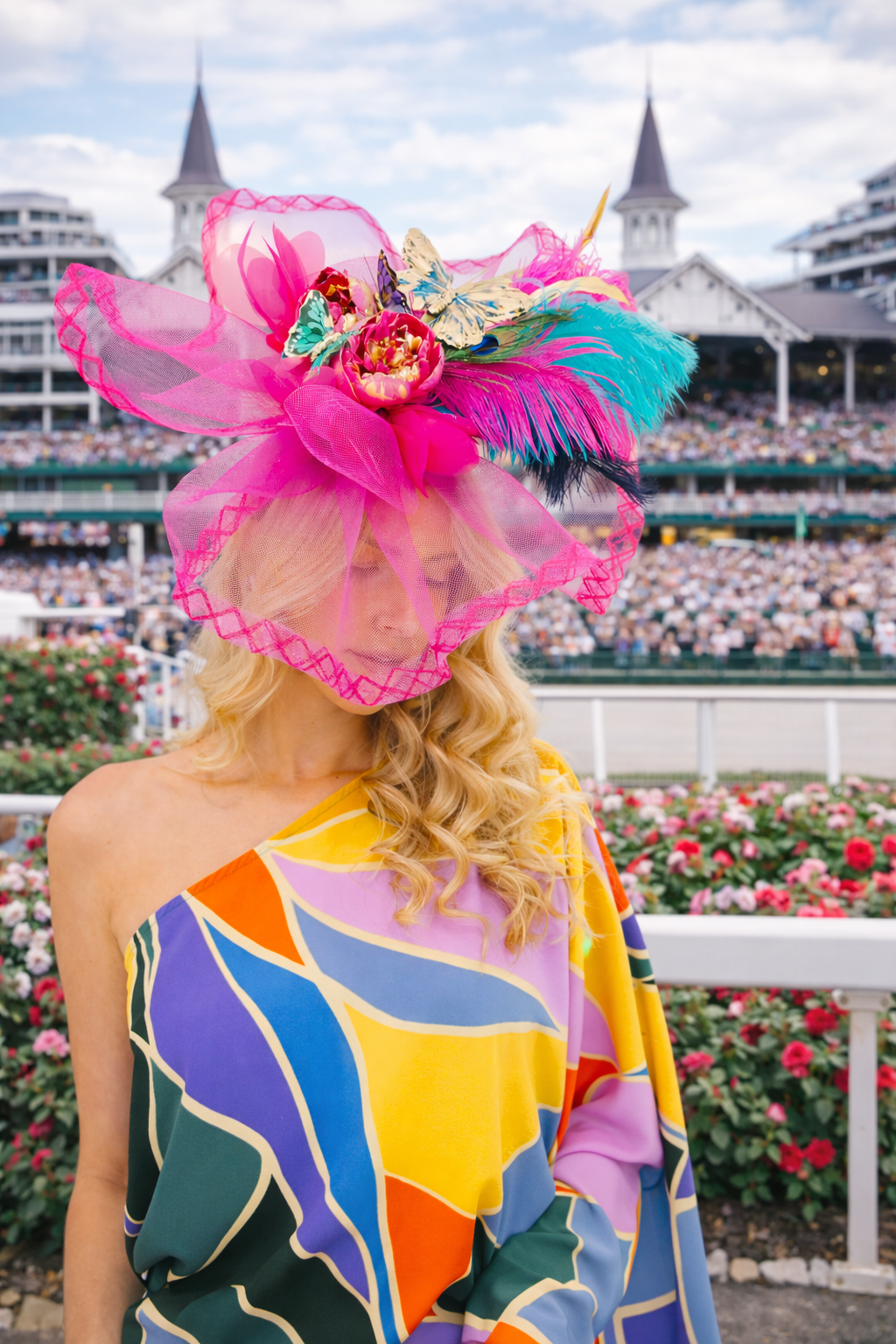 FUCHSIA FLUTTER FASCINATOR FASCINATOR Judith March