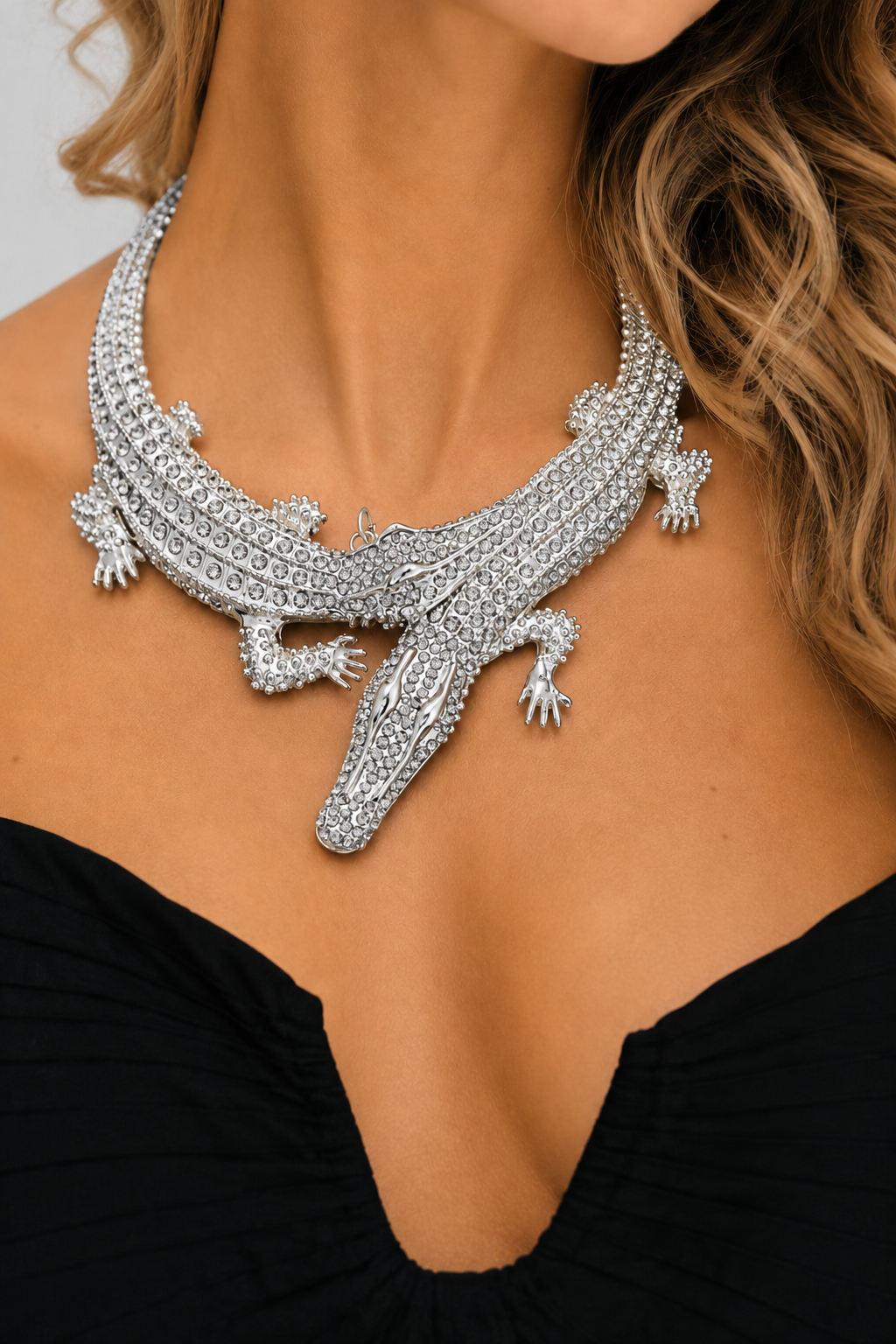 ALLIGATOR RHINESTONE NECKLACE NECKLACE Judith March SILVER