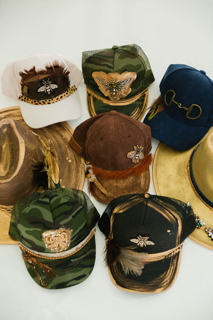 GOLDEN BOW CAMO TRUCKER HAT TRUCKER HAT Judith March   