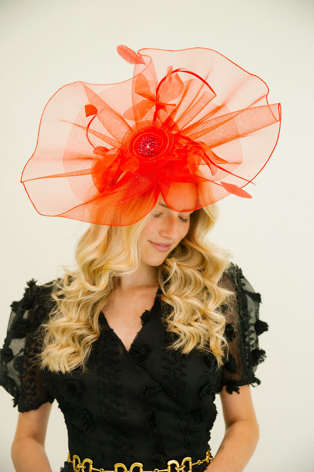 SCARLET WHISPER FASCINATOR FASCINATOR Judith March