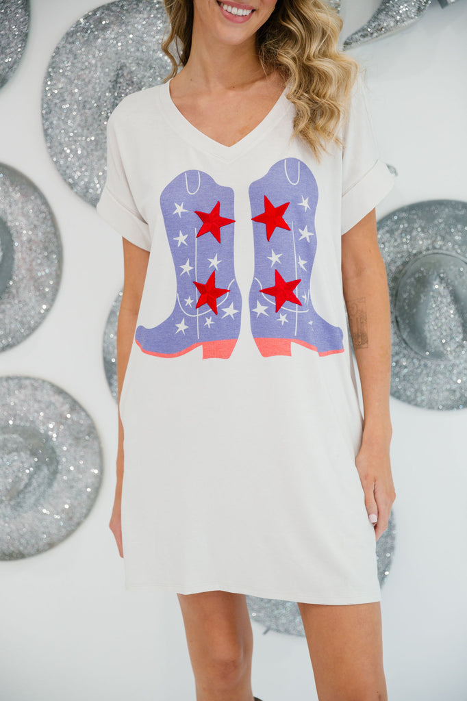 Ivory t-shirt dress with cowboy boots print and red stars