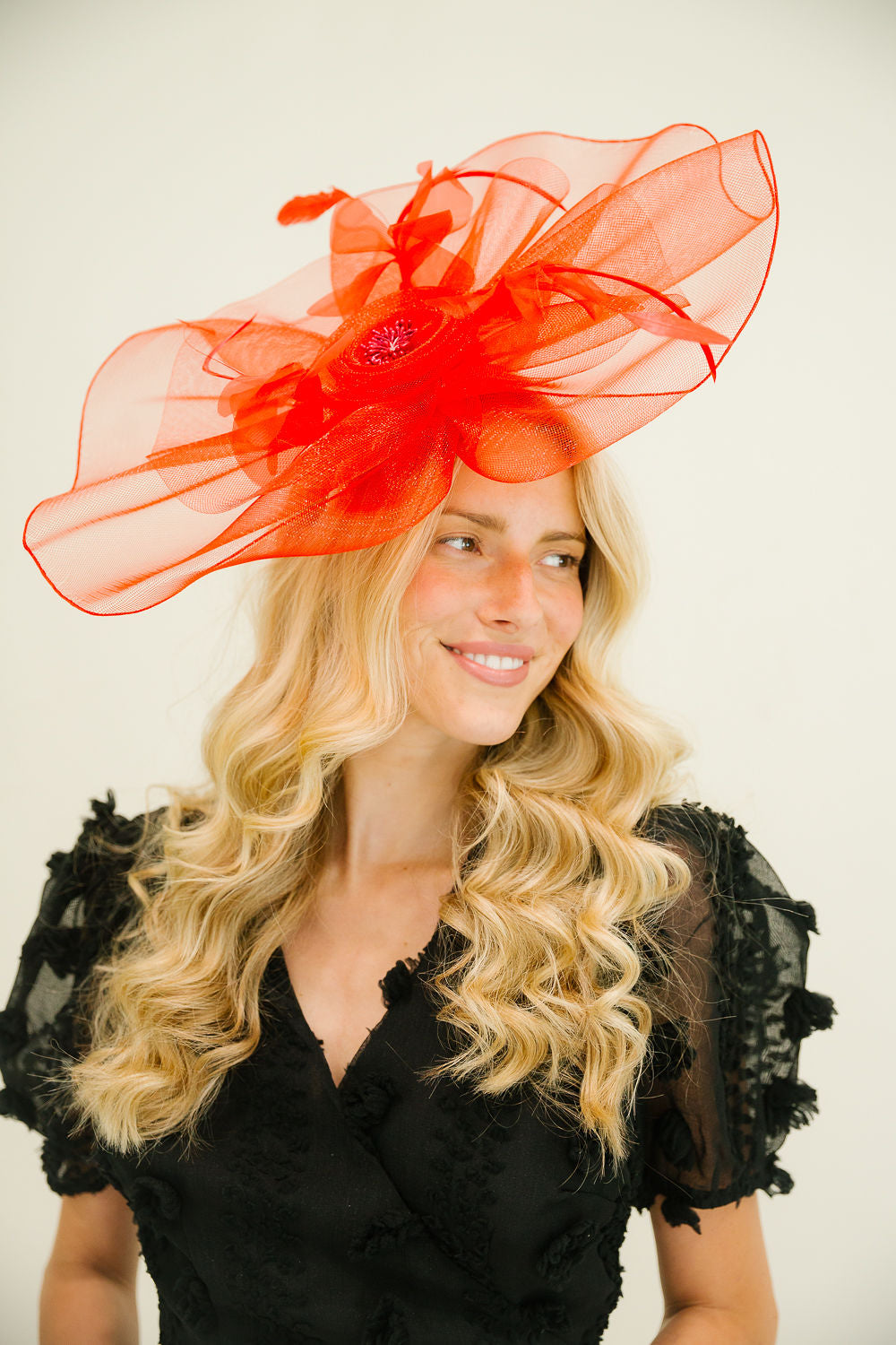 SCARLET WHISPER FASCINATOR FASCINATOR Judith March