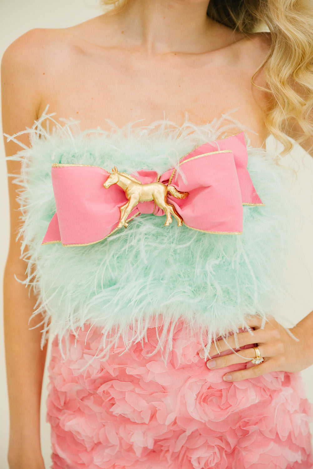 RACE DAY BOW FEATHER TOP TOP Judith March