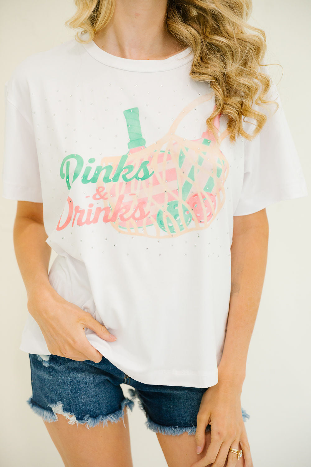 DINKS & DRINKS WHITE TEE TEE Judith March