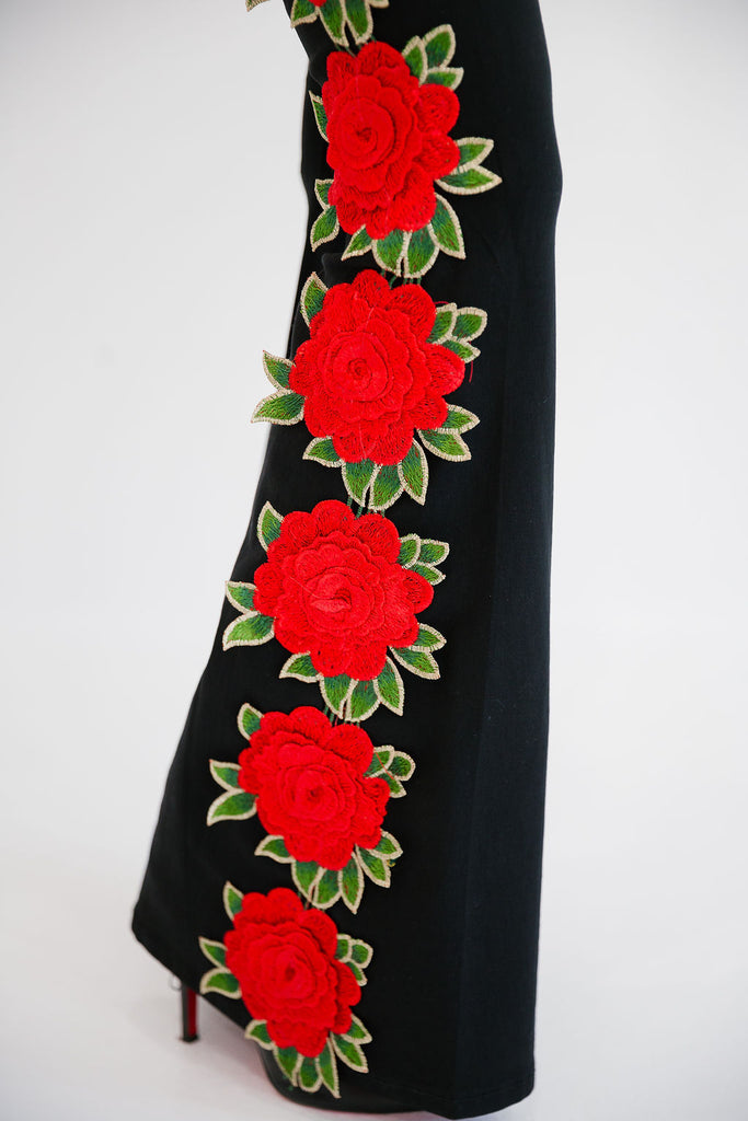 RUN FOR THE ROSES® BLACK FLARES FLARES Judith March