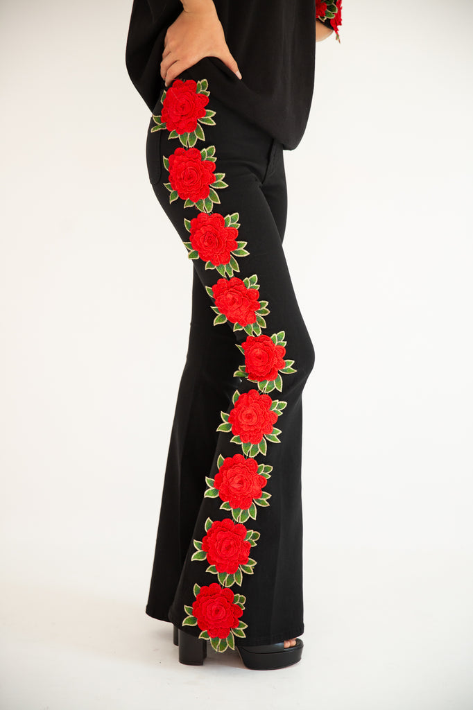 RUN FOR THE ROSES® BLACK FLARES FLARES Judith March