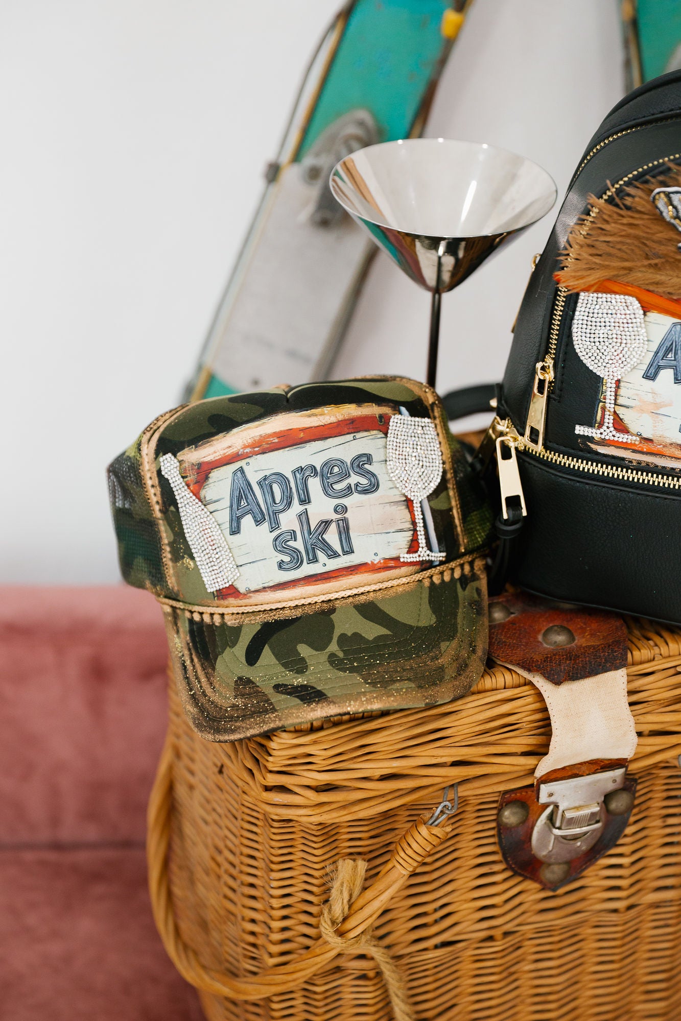 APRÈS SKI CAMO TRUCKER HAT HAT Judith March