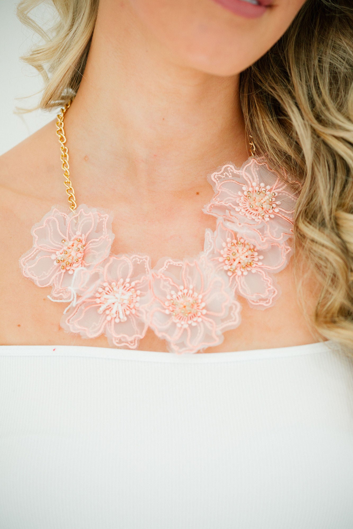 BLUSH BLOOM NECKLACE NECKLACE Judith March