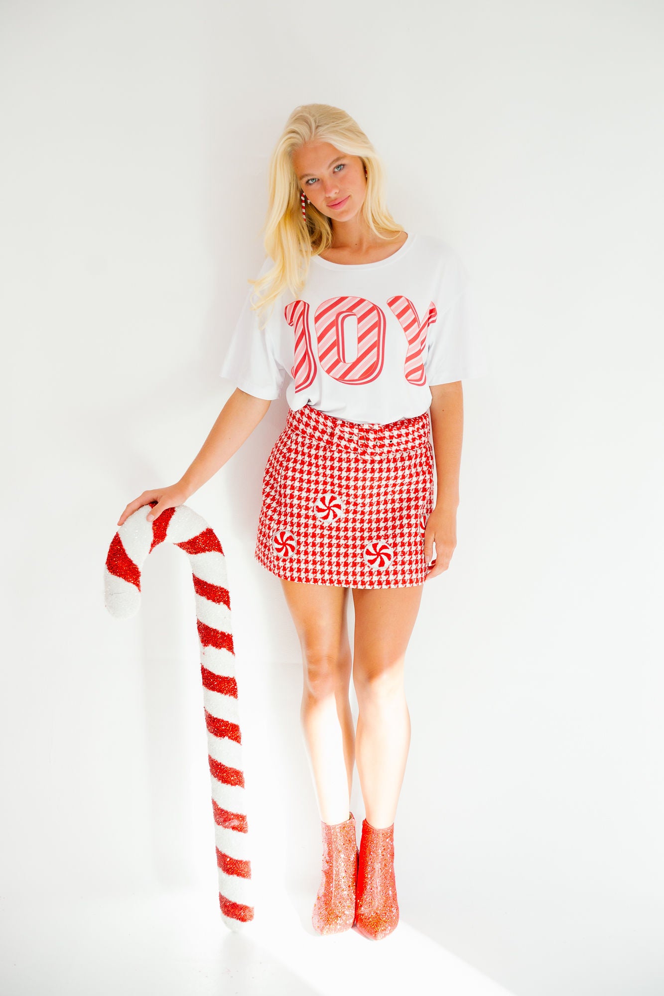 JOY TEE TEE Judith March
