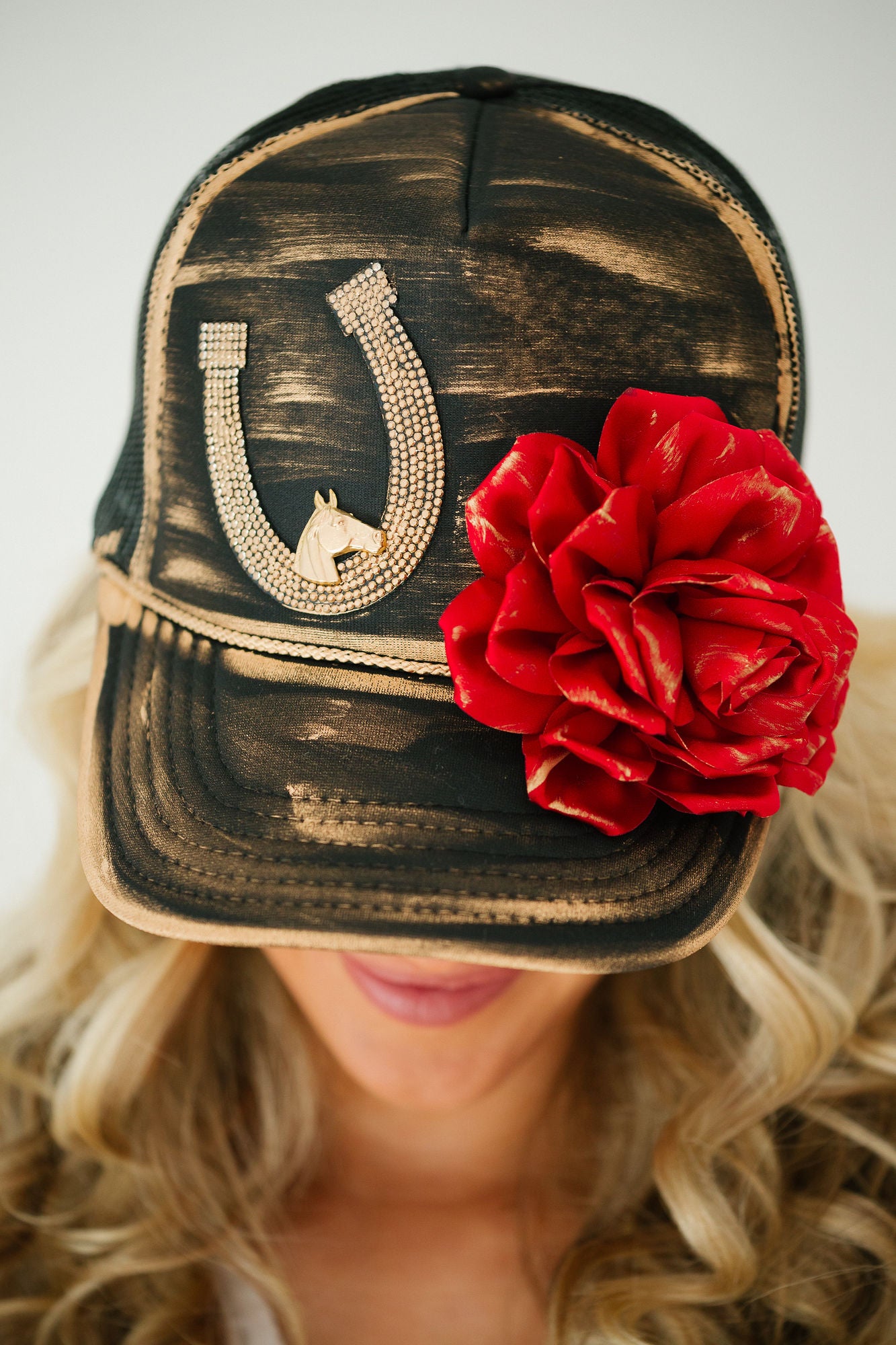 PADDOCK PETALS BLACK TRUCKER HAT TRUCKER HAT Judith March