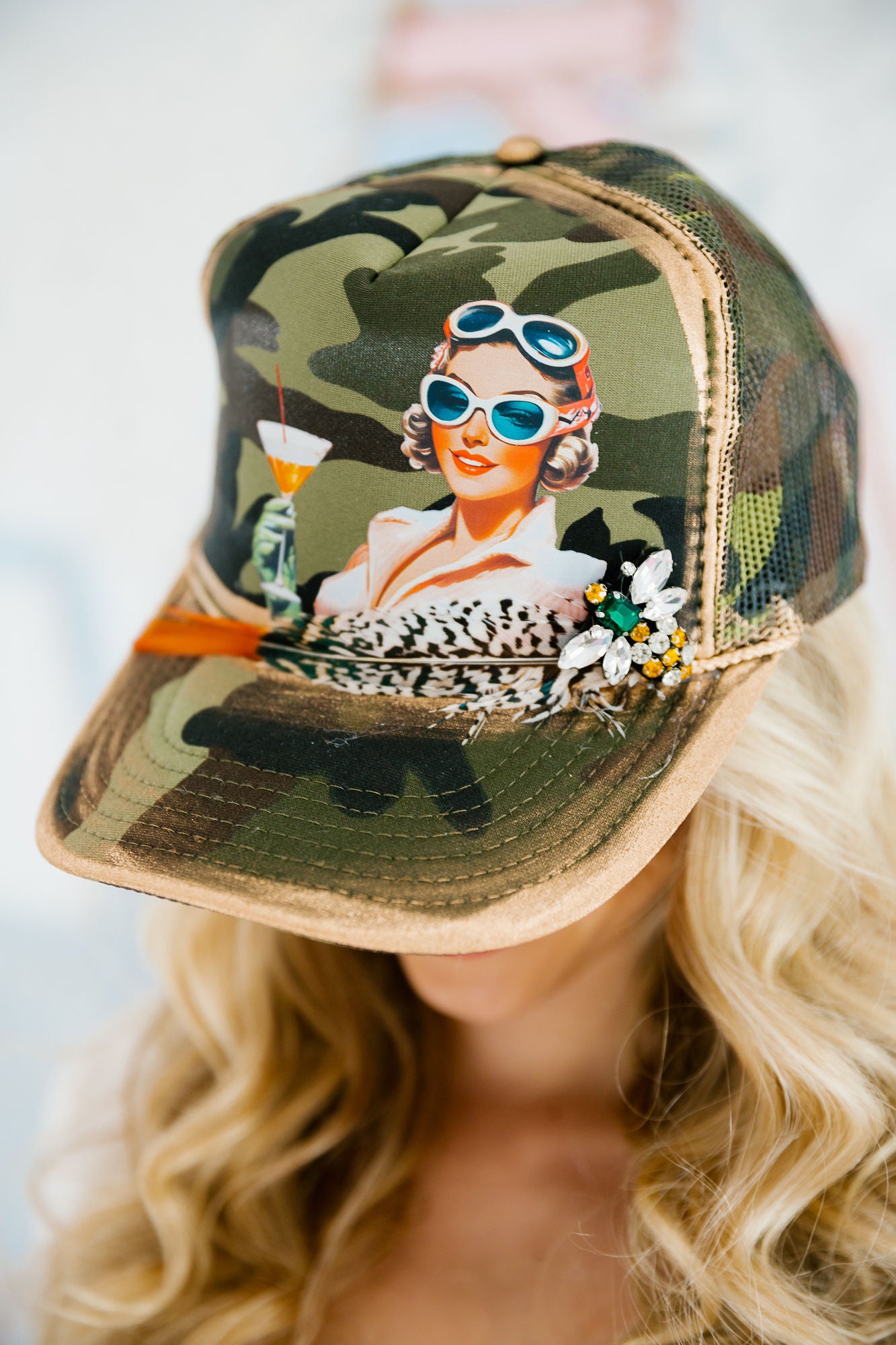 APRÈS SKI CAMO TRUCKER HAT HAT Judith March