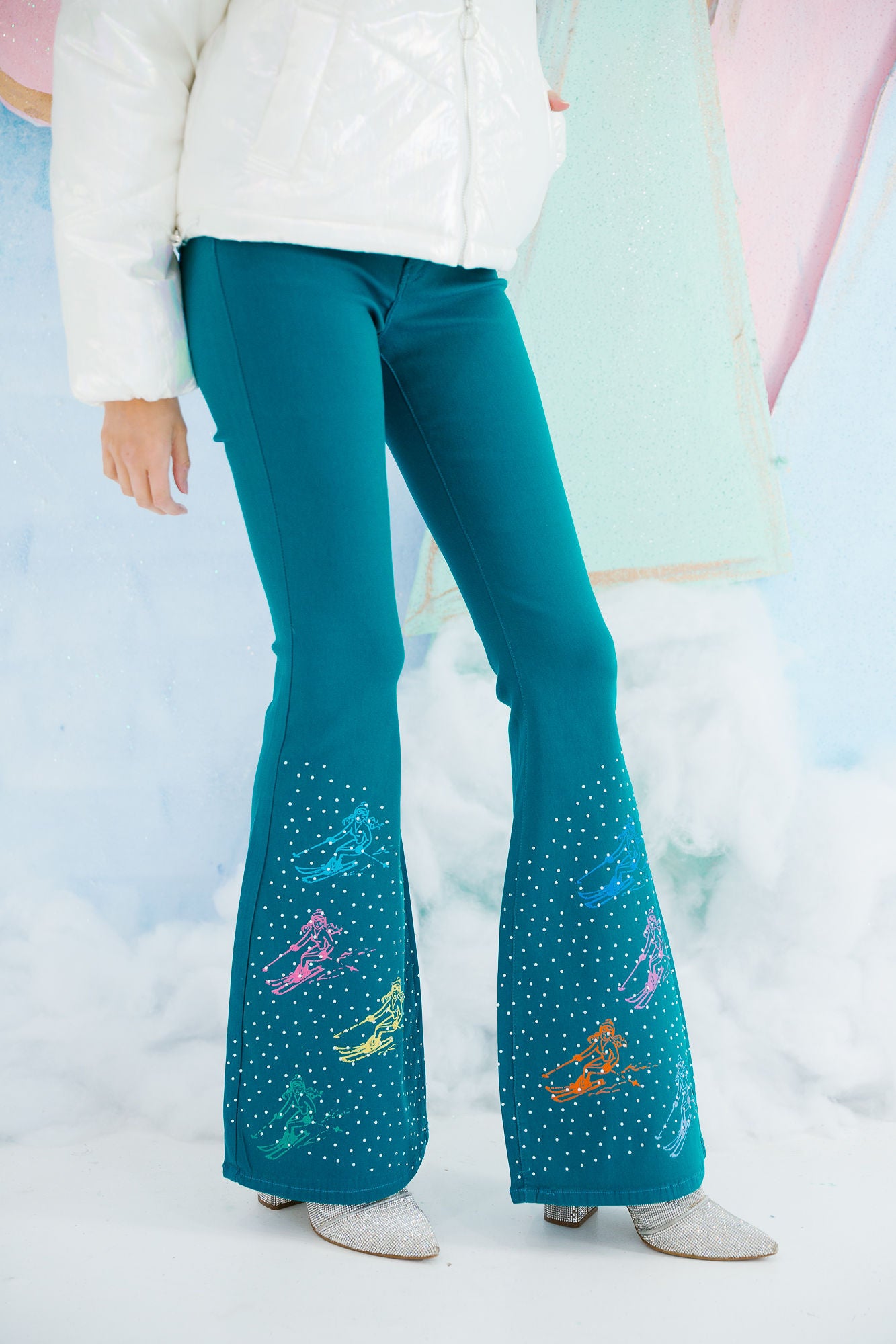 STAR OF THE SLOPES FLARES FLARES Judith March