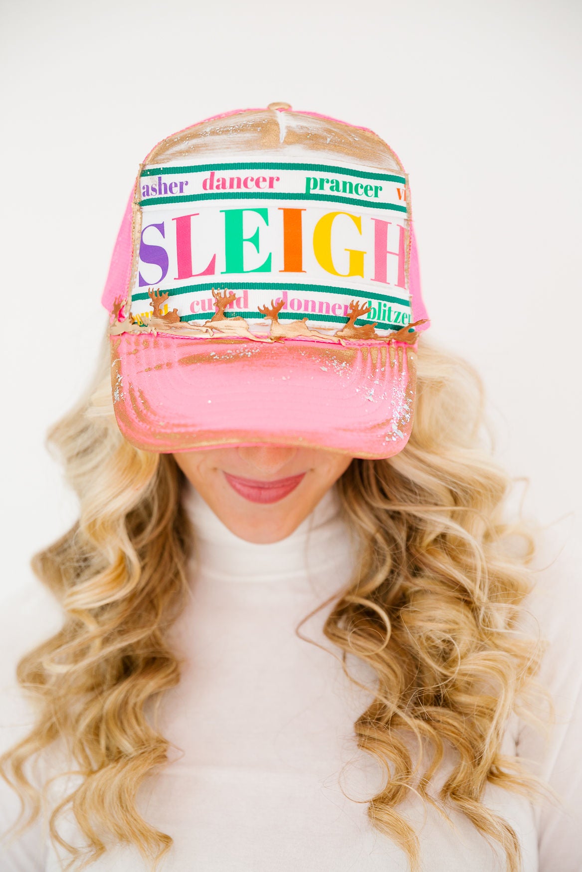 REINDEER SLEIGH TRUCKER HAT TRUCKER HAT Judith March