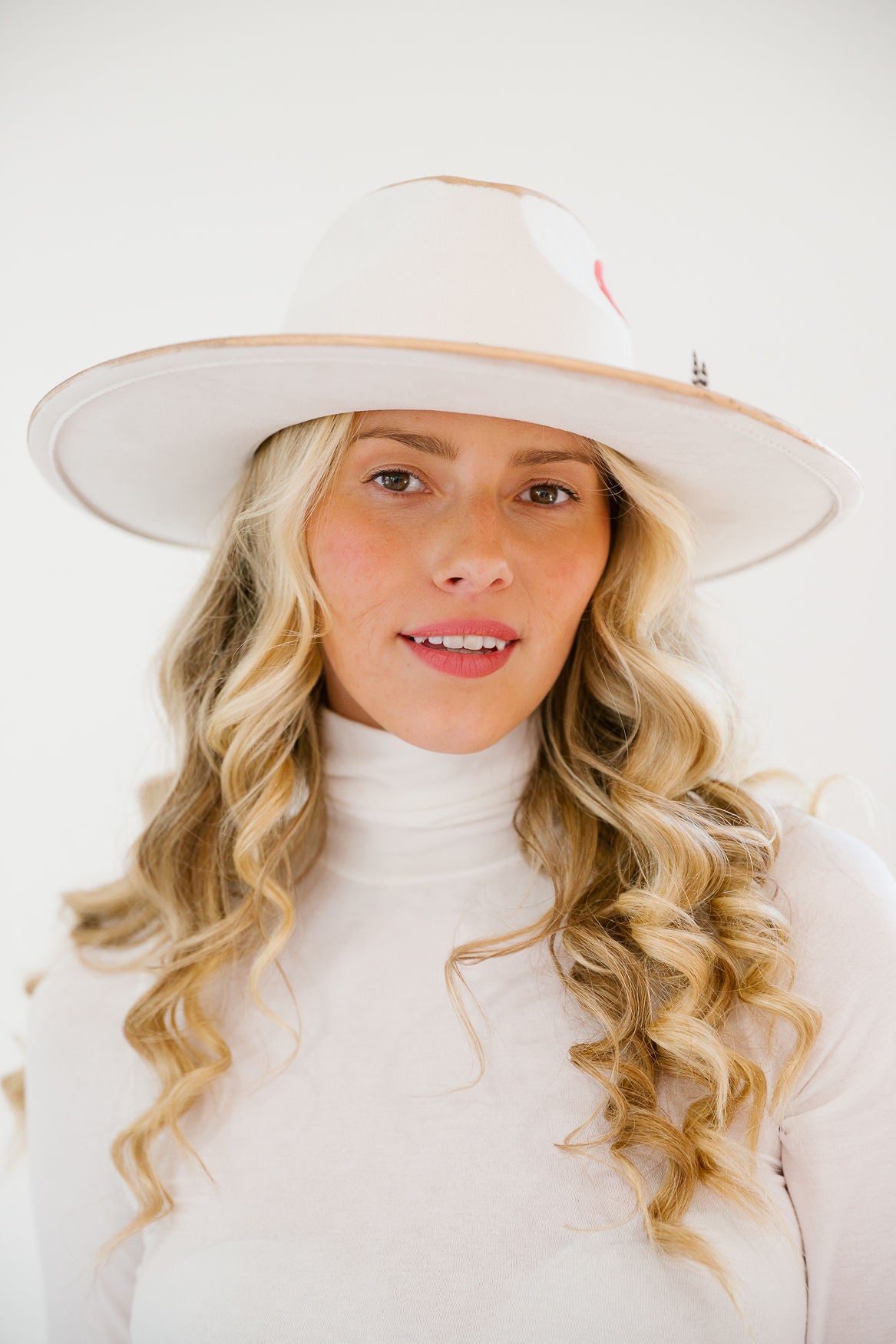 TIPSY SANTA RANCHER HAT RANCHER HAT Judith March