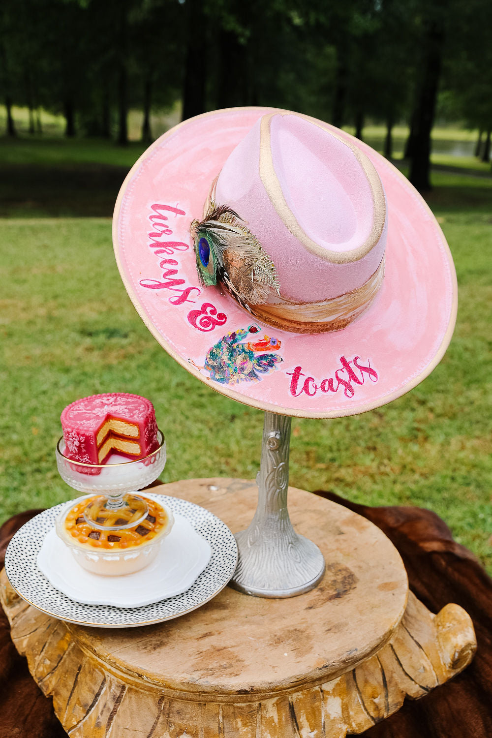 TURKEYS & TOASTS CURSIVE RANCHER HAT RANCHER HAT Judith March