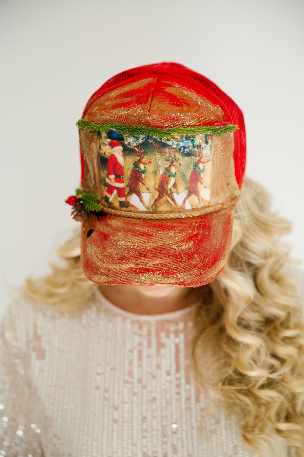 REINDEER ROAD RED TRUCKER HAT TRUCKER HAT Judith March