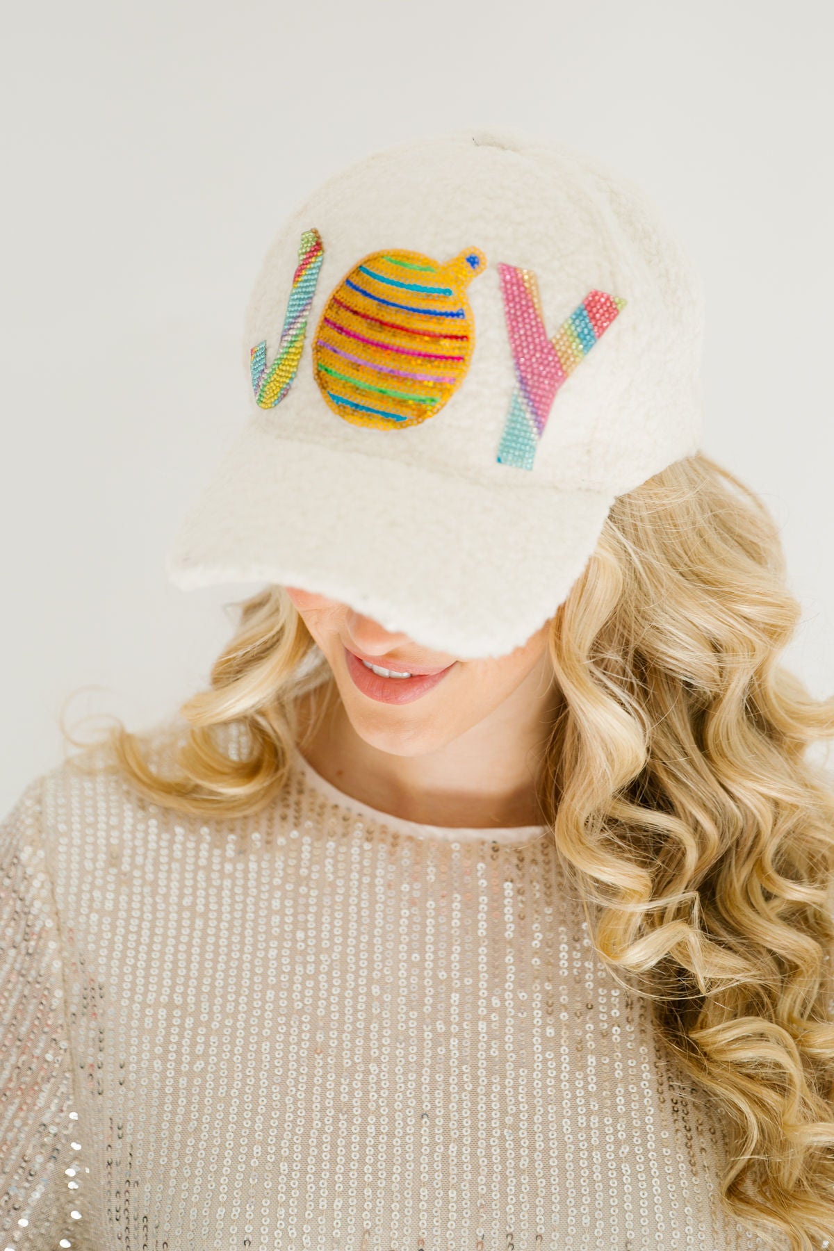 JOY CREAM SHERPA HAT TRUCKER HAT Judith March