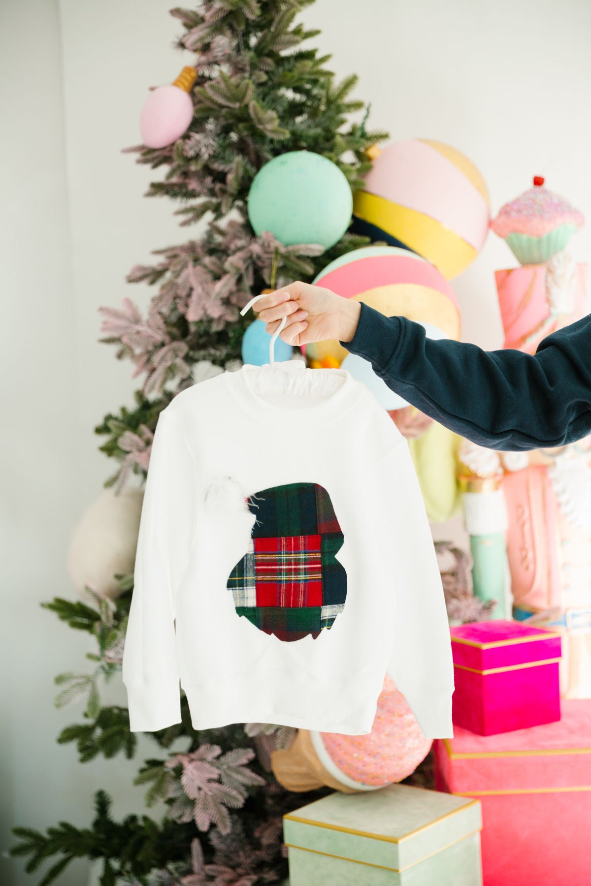 MINI KIDS WHITE PLAID SANTA PULLOVER PULLOVER Judith March