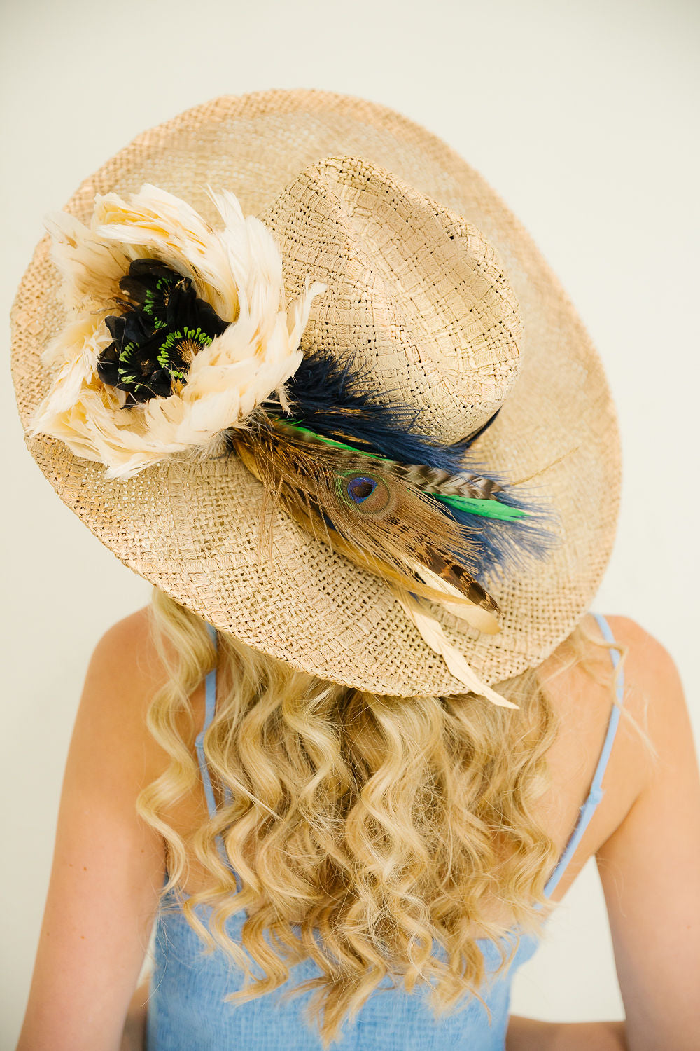 FEATHERED BLOOM SUN HAT RANCHER HAT Judith March