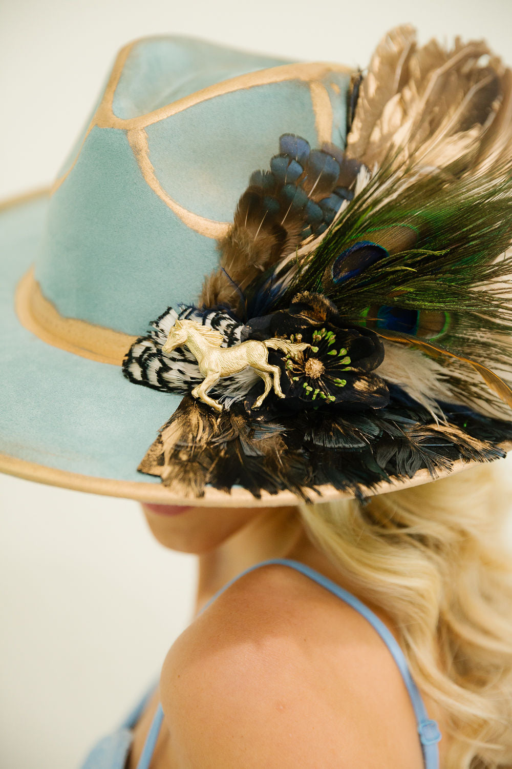 FEATHERED HEIRESS RANCHER HAT RANCHER HAT Judith March