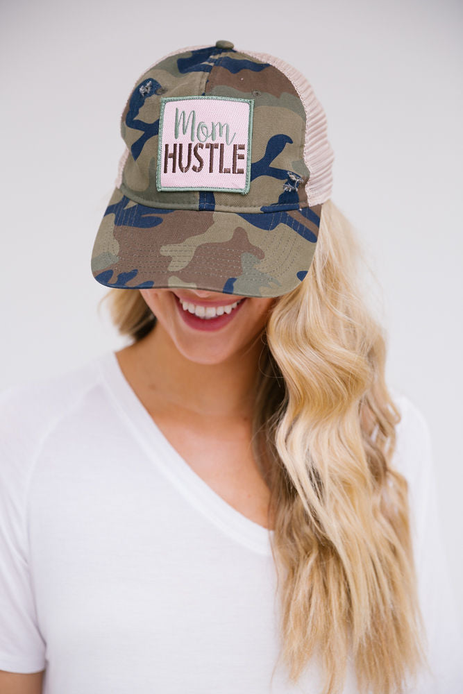 MOM HUSTLE GREEN HAT Judith March