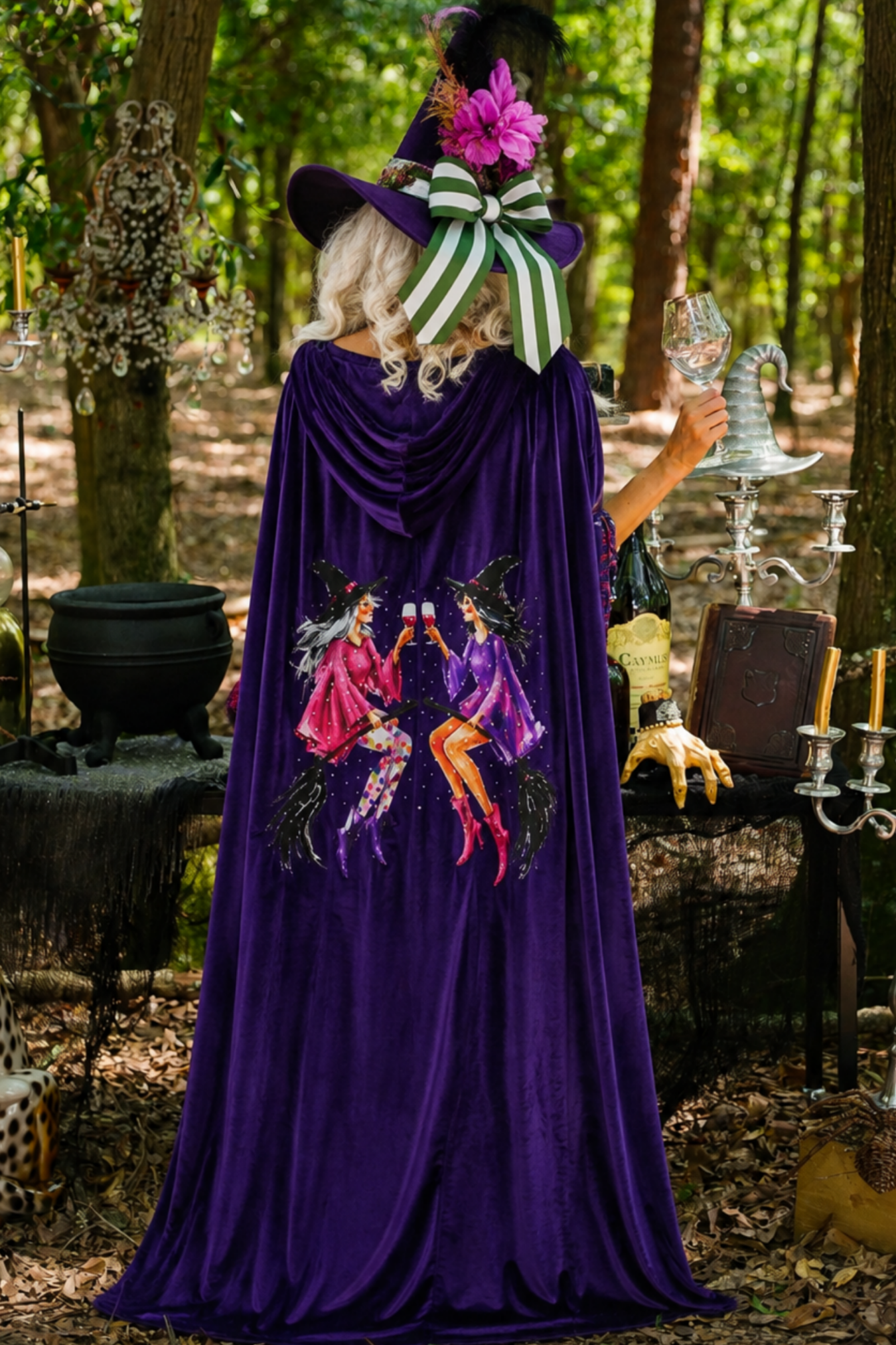 BREWS & BROOMS PURPLE CAPE - ONE SIZE