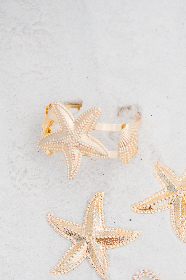 GOLDEN SEASHELL BRACELET BRACELET Judith March