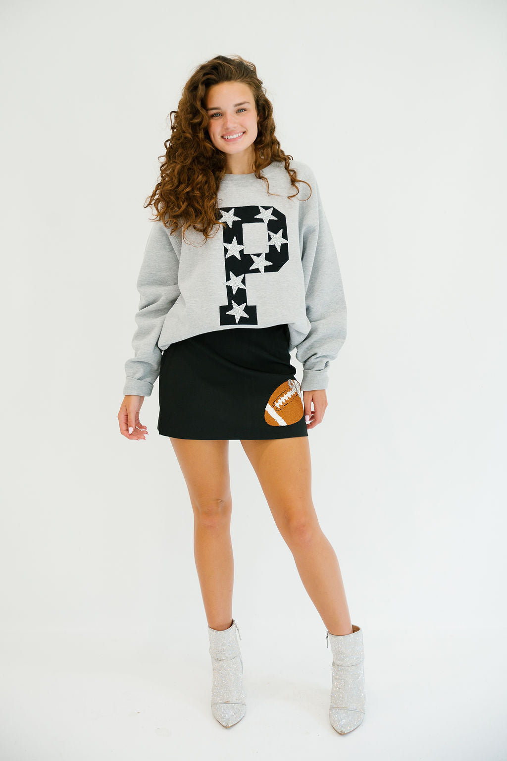 CUSTOM LETTER PATCH PULLOVER PULLOVER Judith March
