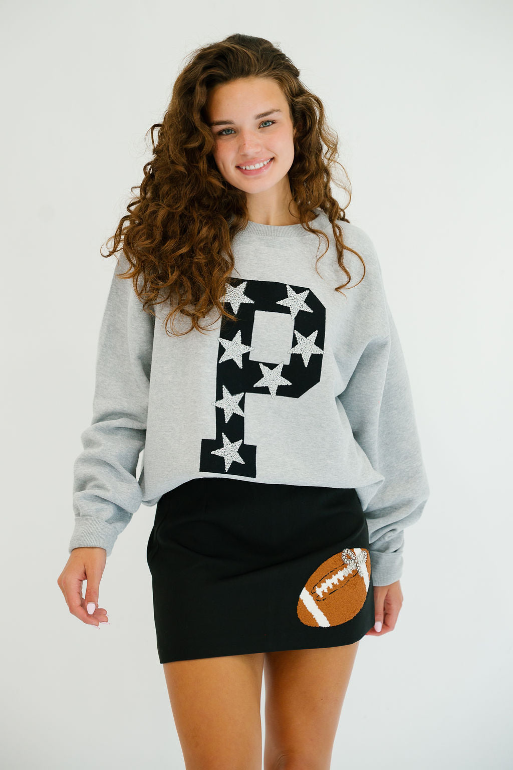 CUSTOM LETTER PATCH PULLOVER PULLOVER Judith March