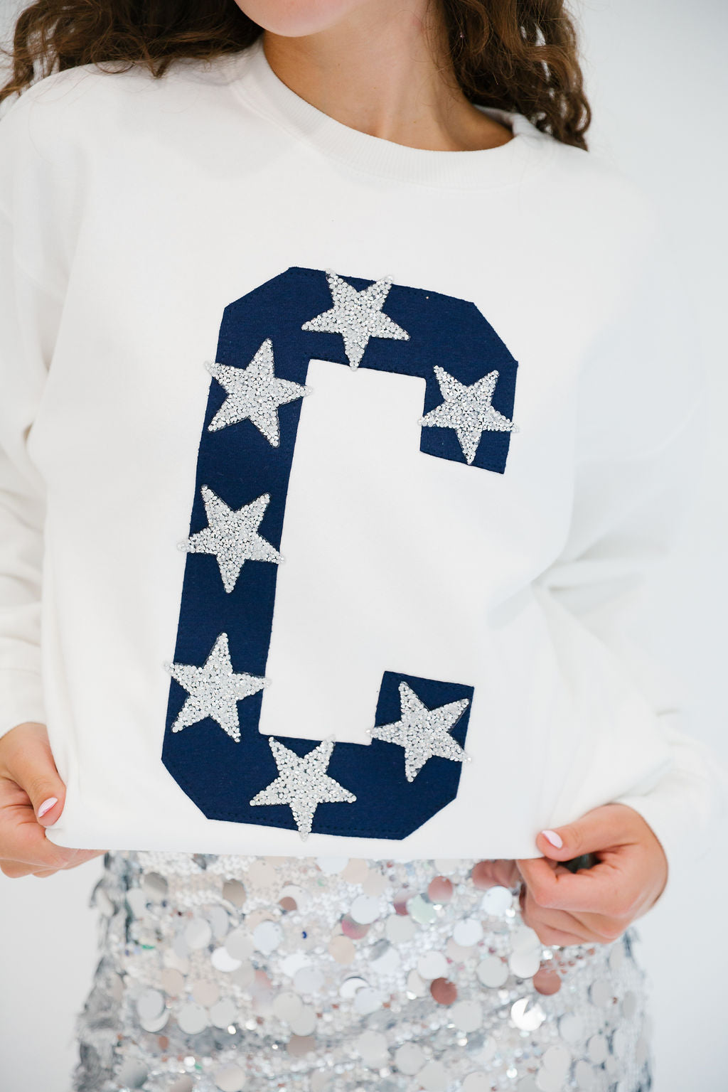 CUSTOM LETTER PATCH PULLOVER PULLOVER Judith March