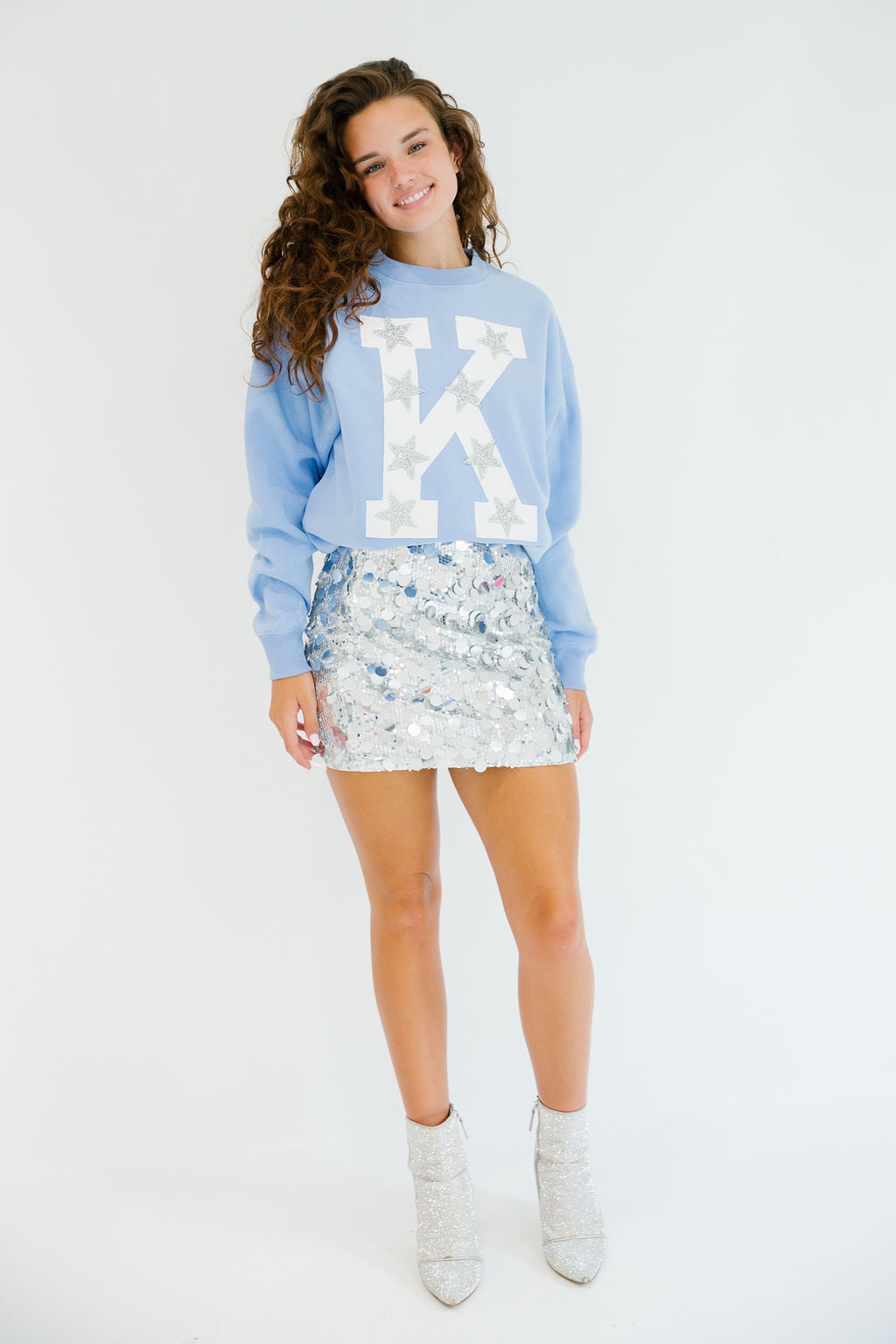 CUSTOM LETTER PATCH PULLOVER PULLOVER Judith March