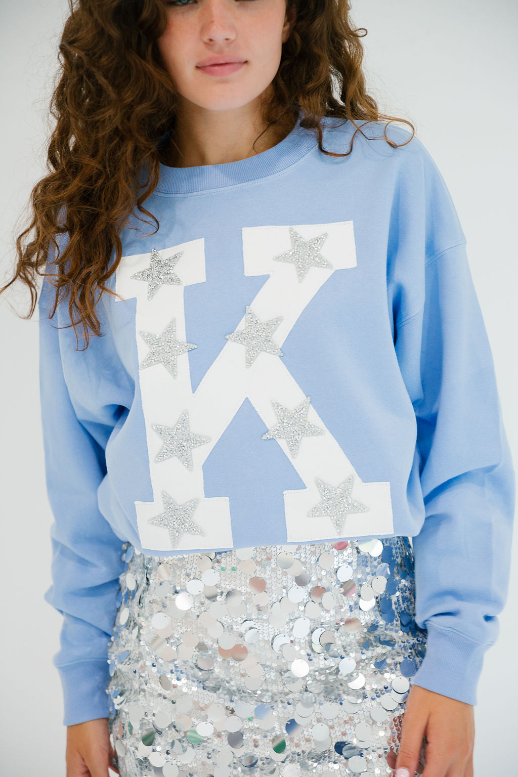 CUSTOM LETTER PATCH PULLOVER PULLOVER Judith March
