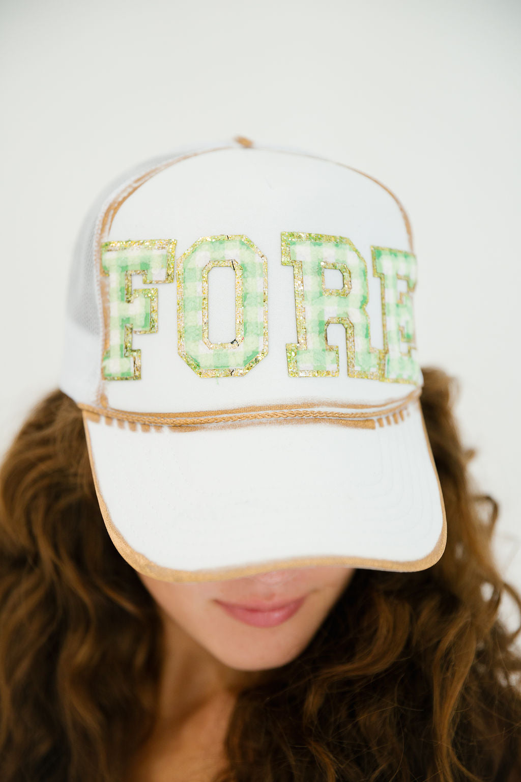 FORE WHITE TRUCKER HAT TRUCKER HAT Judith March