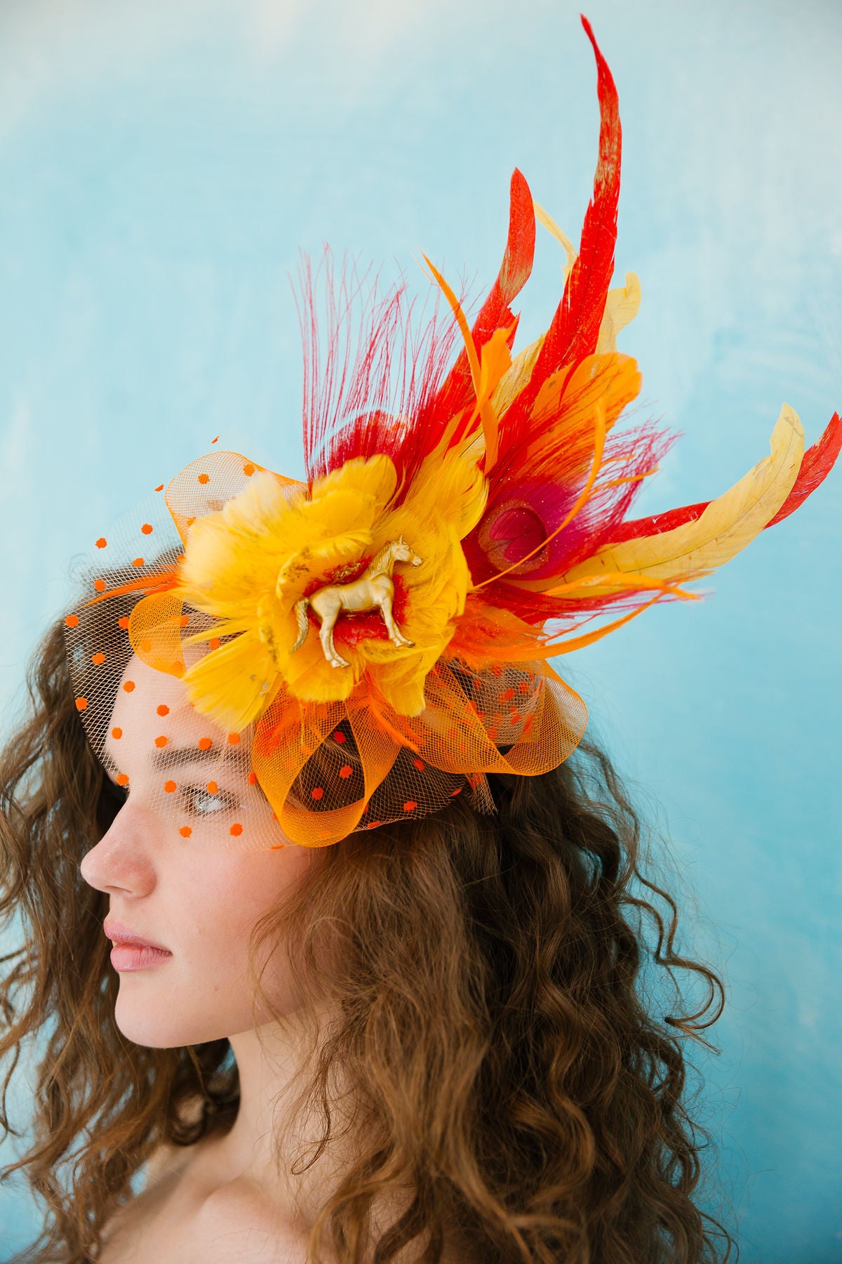 SCARLET CANTER FASCINATOR FASCINATOR Judith March