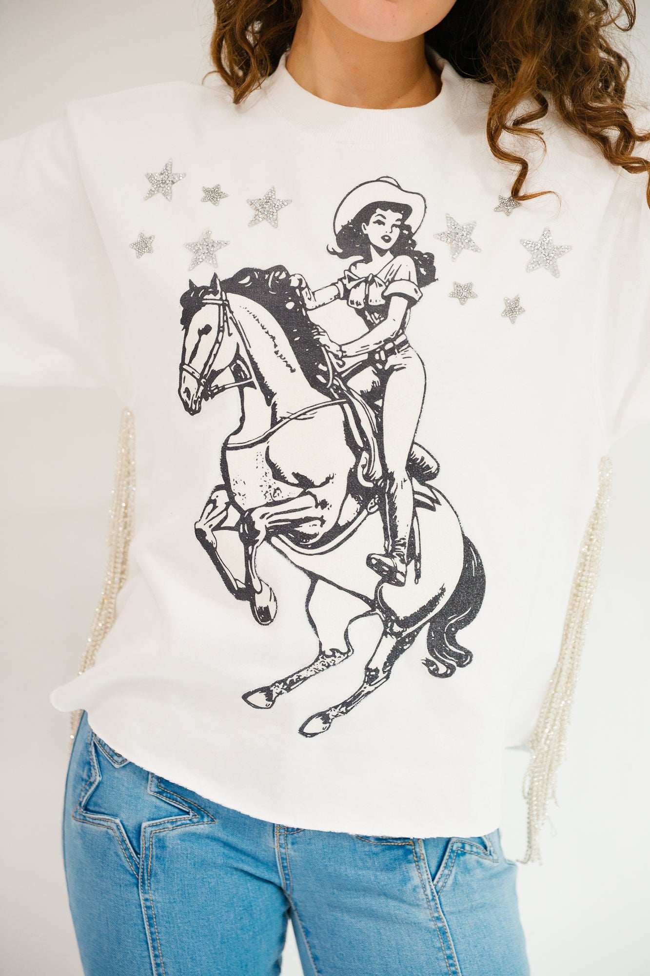 *COWGIRL FRINGE WHITE PULLOVER - MEDIUM PULLOVER Judith March