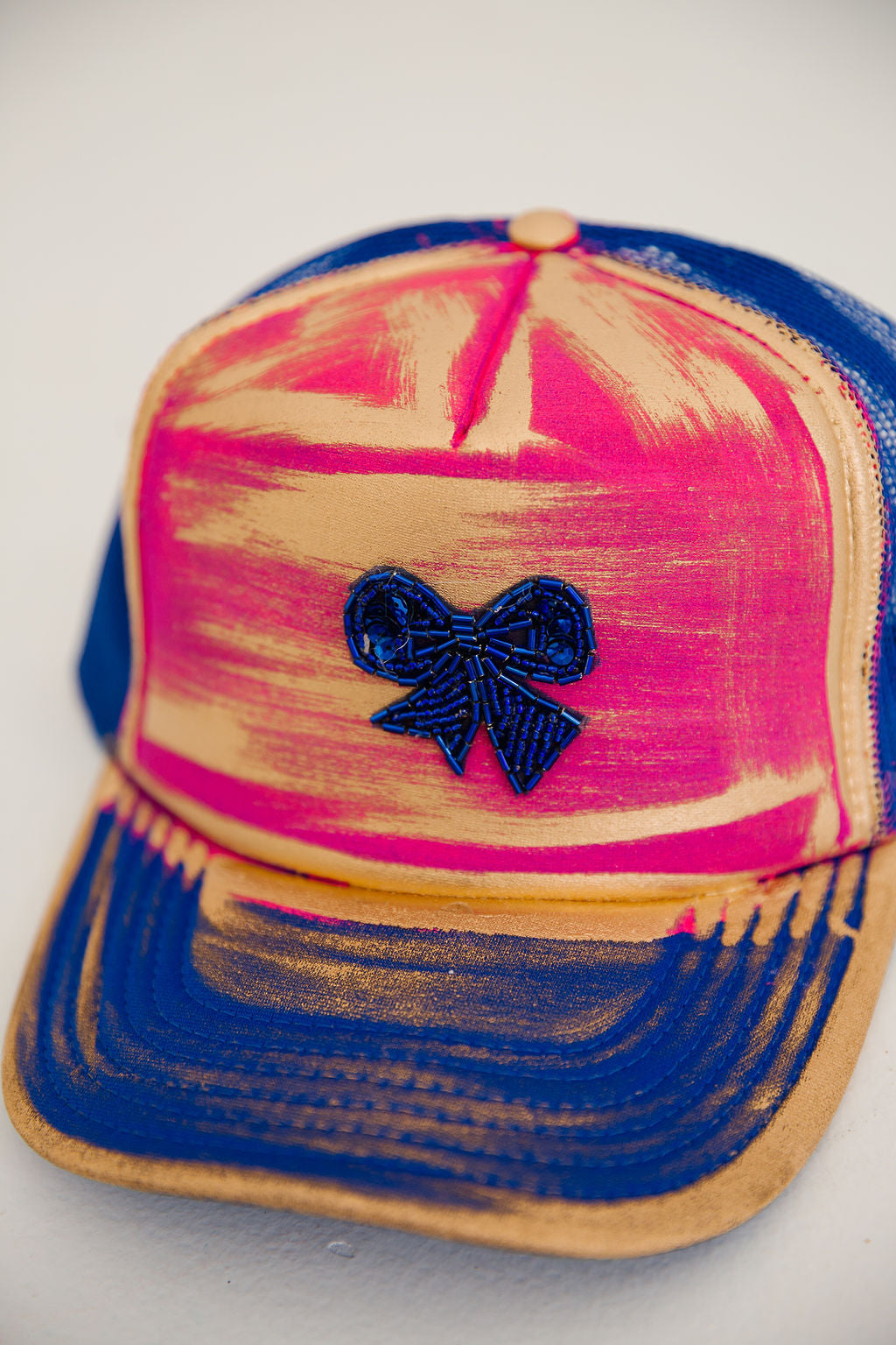 TAKE ME TO PARADISE HATS TRUCKER HAT Judith March BOW