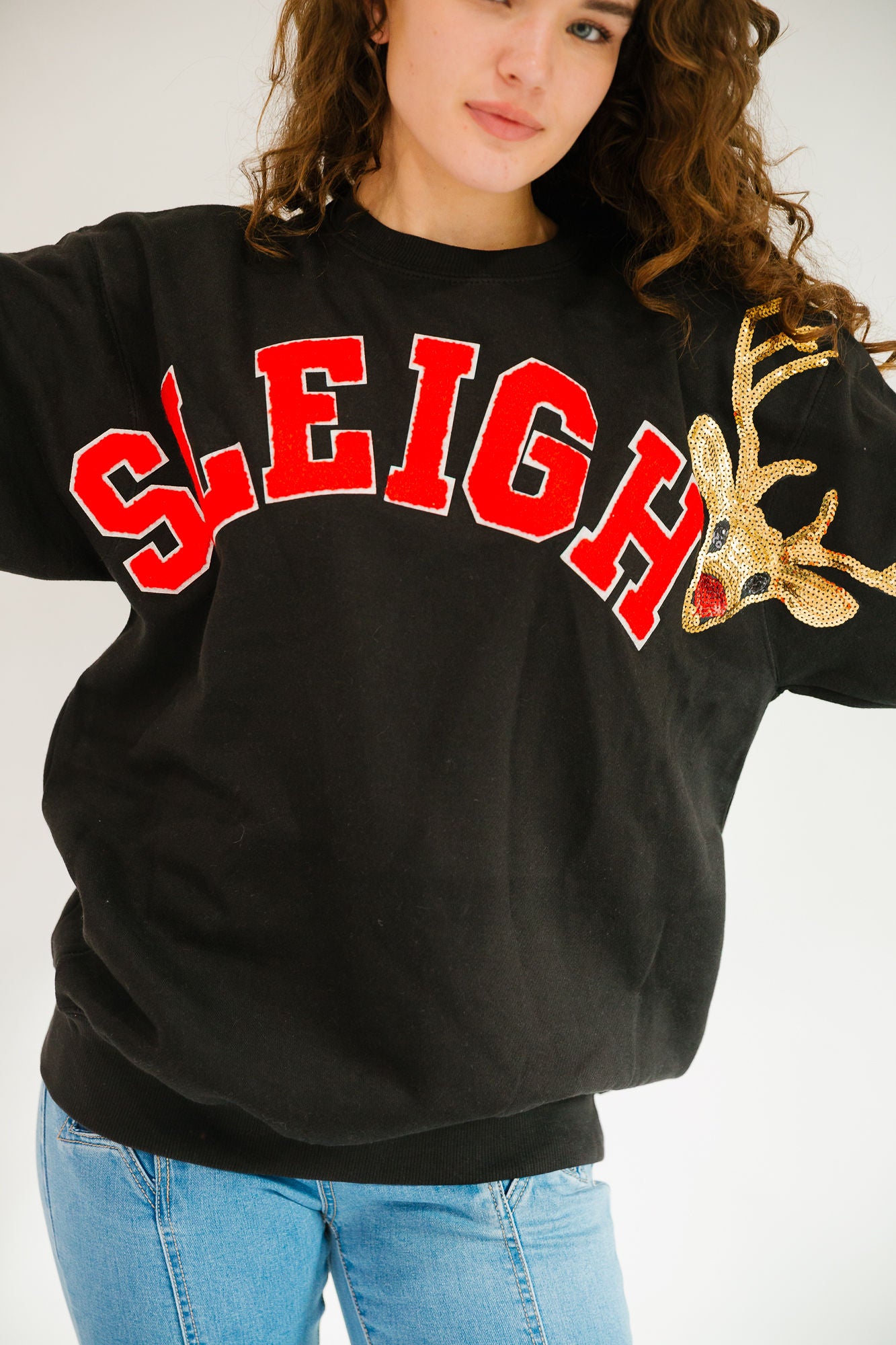 *SLEIGH RED VARSITY BLACK PULLOVER - MEDIUM PULLOVER Judith March