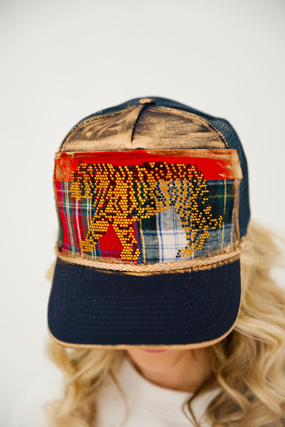 HOLIDAY TIGER NAVY STRUCTURED HAT TRUCKER HAT Judith March